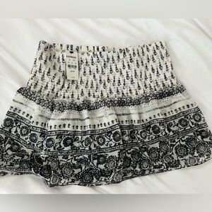 NWT express printed skort